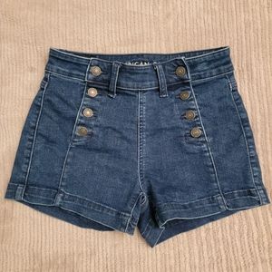 American Eagle Outfitters || dark blue jean shorts